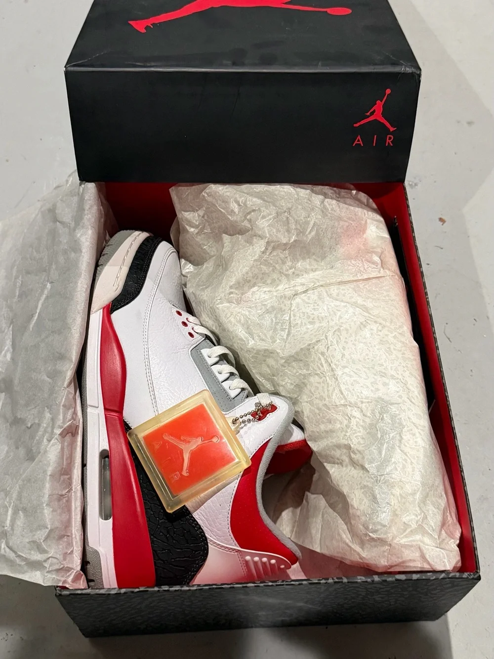Nike Jordan 3 Retro Men’s Sneakers - White/ Fire Red/Black